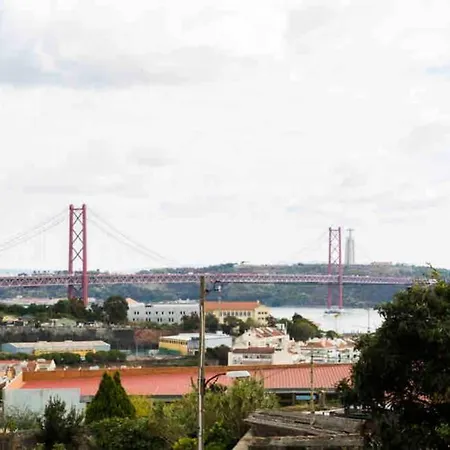 아파트 Ola - Belem With Terrace And Panoramic View *